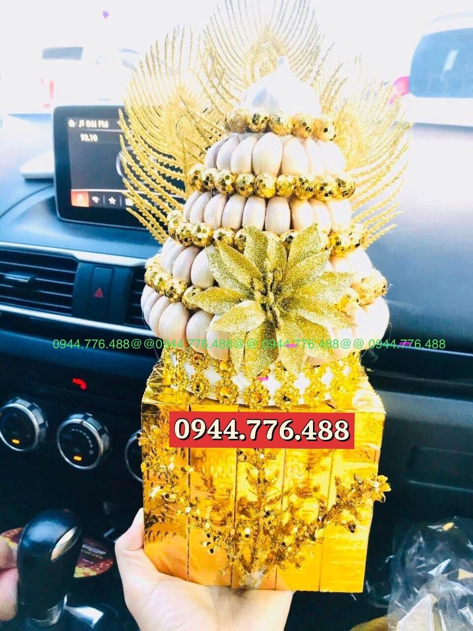 Tháp Tỏi 5 tầng thờ Thần tài