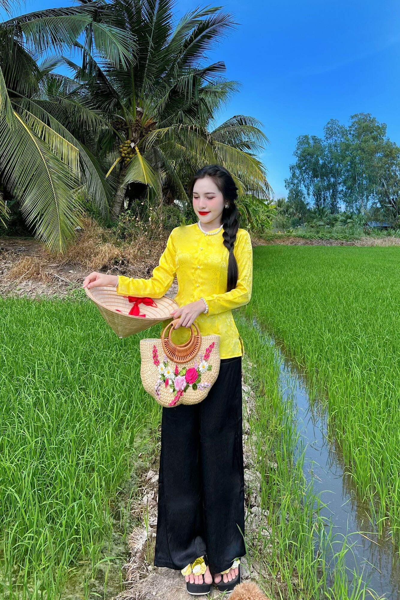 ( Miễn phí ship ( Bộ bà ba cổ tim nhiều màu đủ size 40-70kg