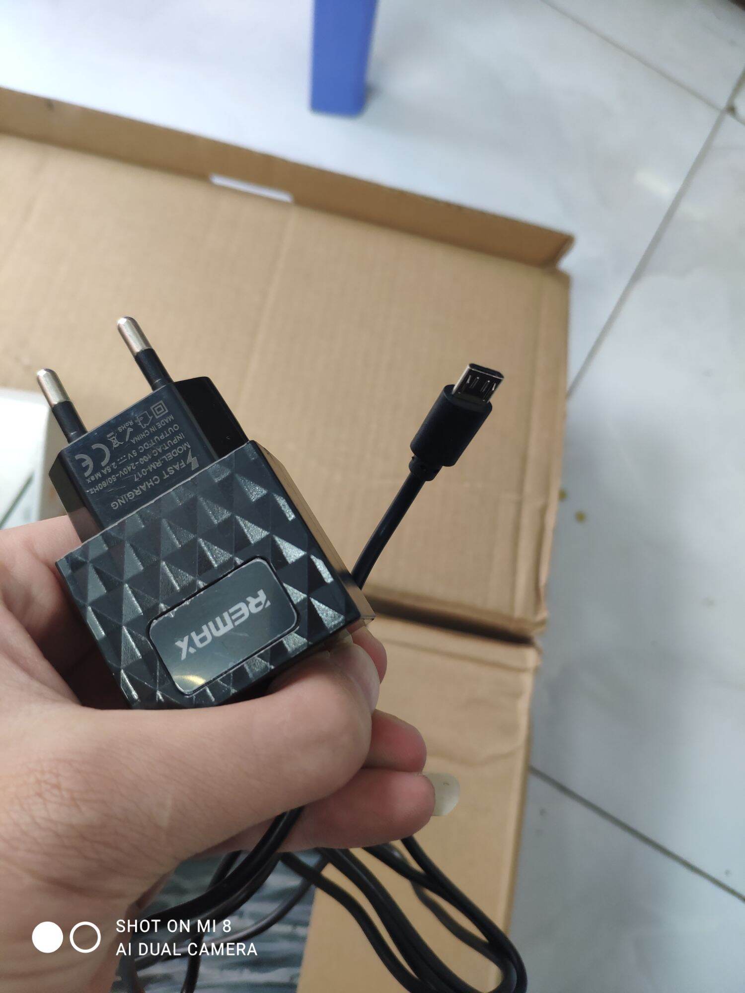 củ sạc liền dây micro remax chính hãng dòng 2.1a