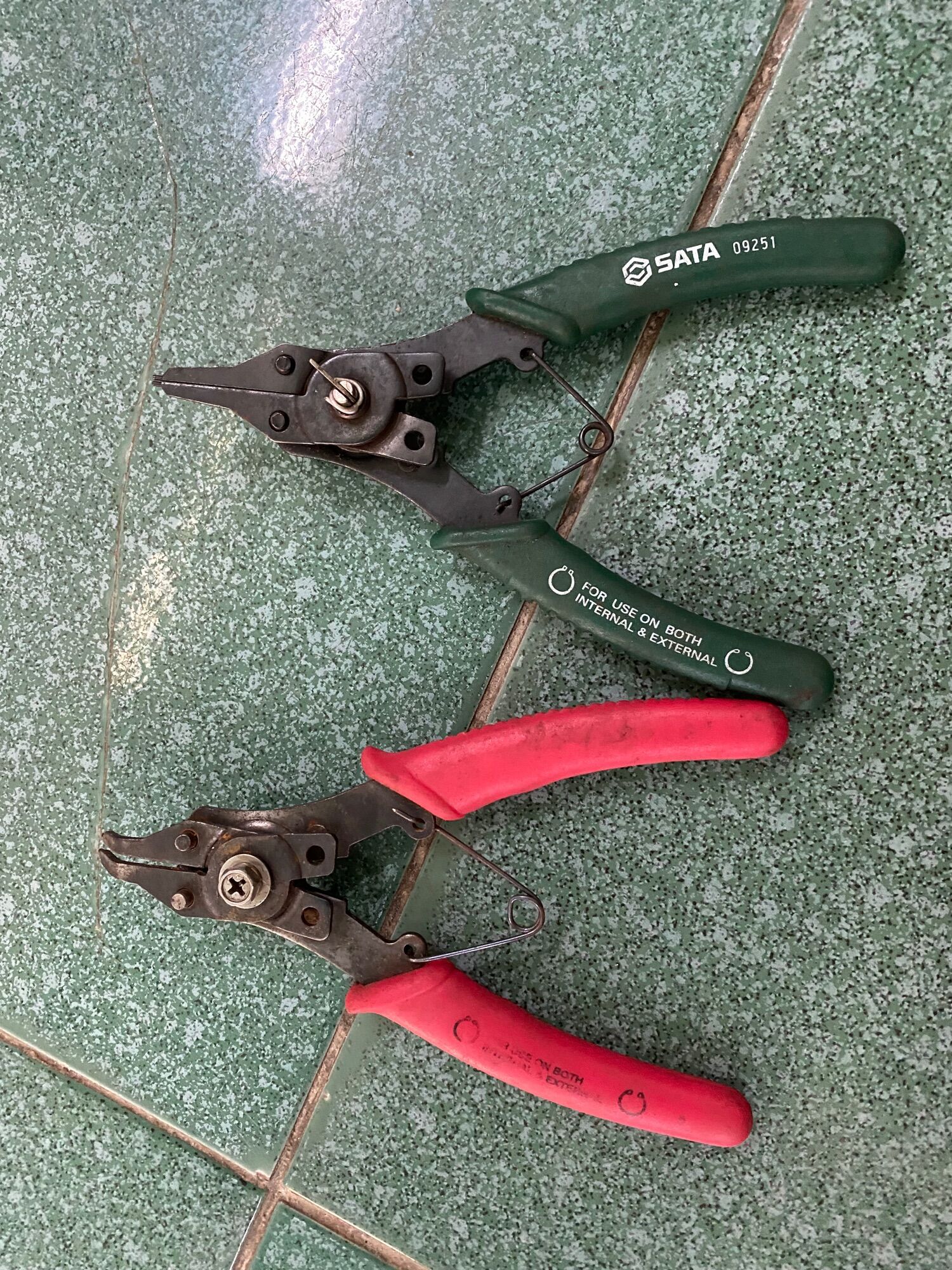 Kềm phe 2 in 1 sata.