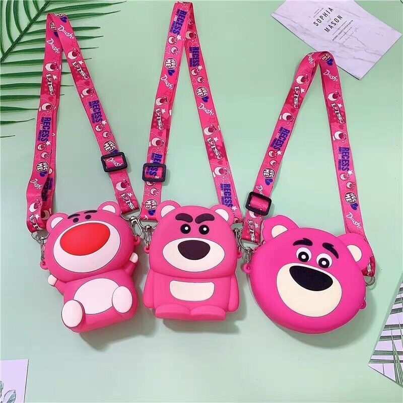 Túi đeo chéo silicon gấu dâu LOTSO