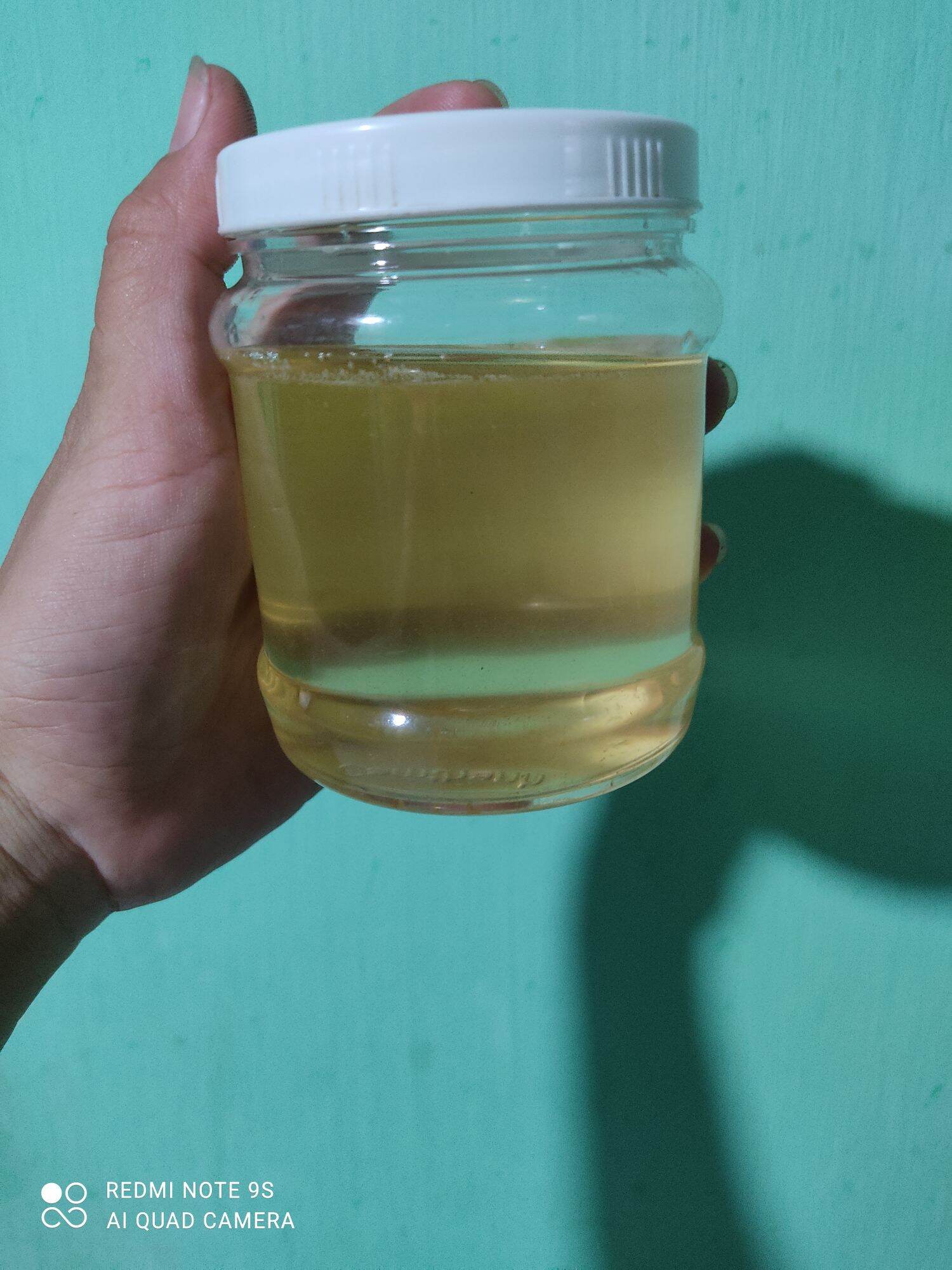 DẦU DỪA NGUYÊN CHẤT NHÀ LÀM.4trái dừa khô chỉ cho ra 200g dầu.bảo đảm nguyên chất không pha trộn 1đổi 1
