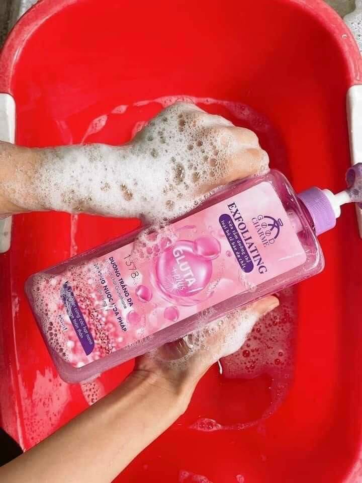 Sữa tắm tẩy tế bào chết Exfoliating