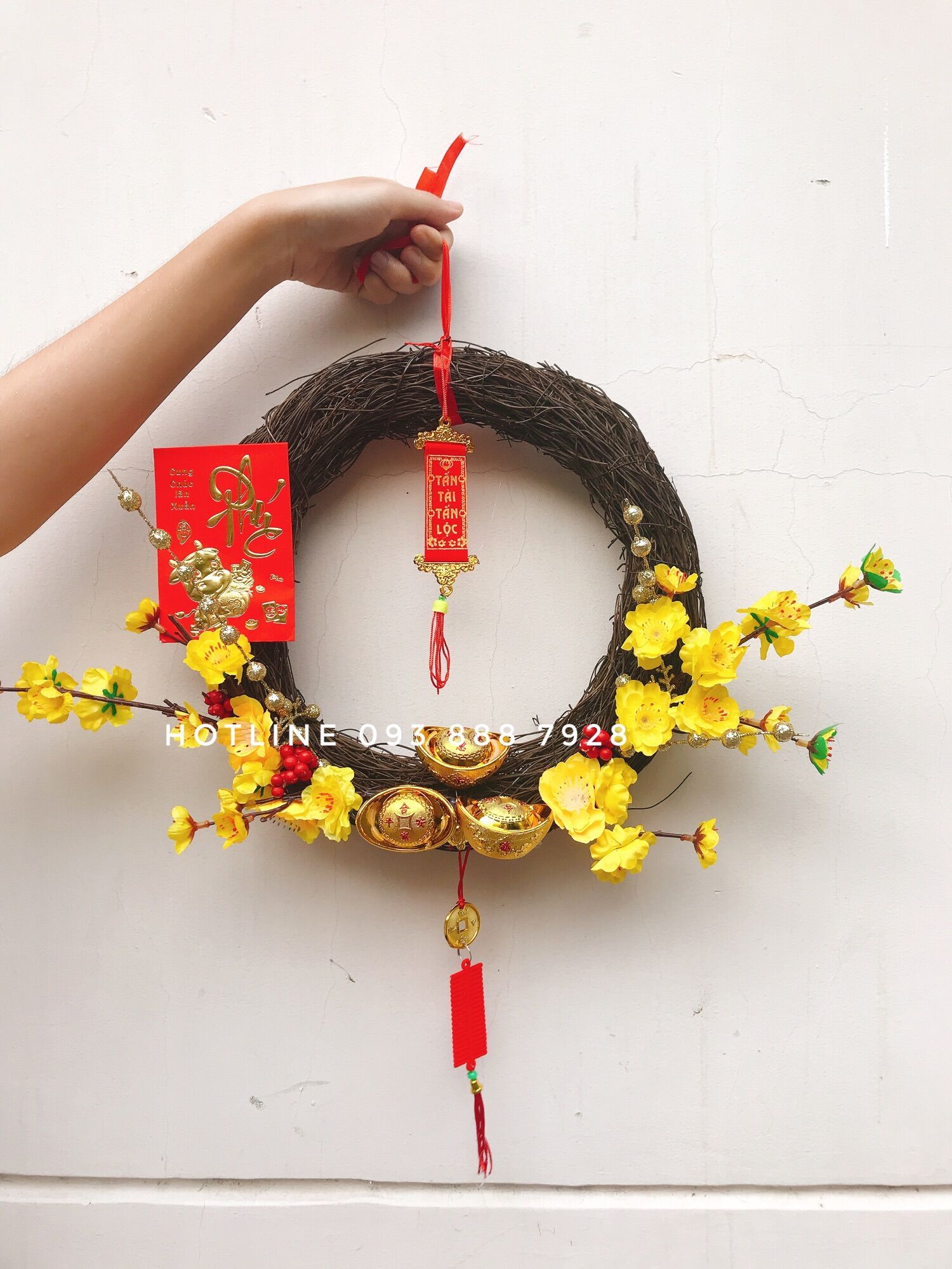 Vòng treo cửa vòng nguyệt cành mai vàng điểm thỏi vàng đồng tiền bao lì xì tết nhâm dần tết nguyên đán 2022