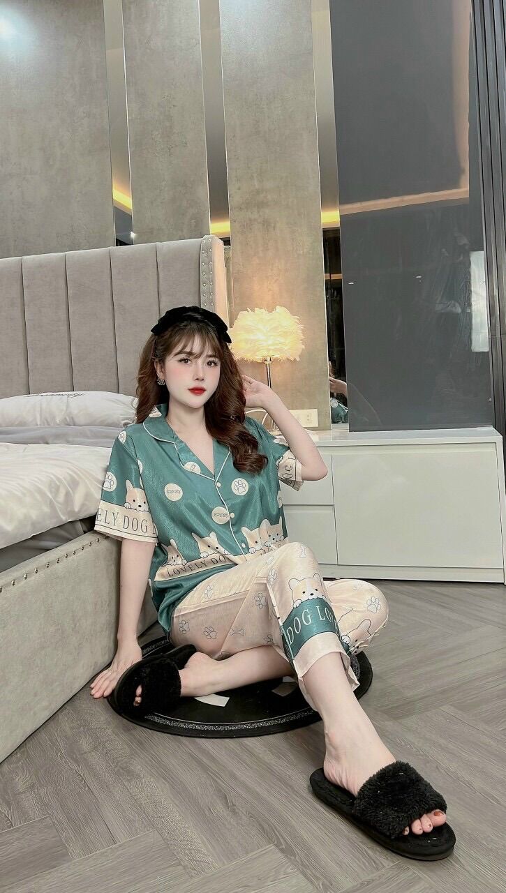Đồ bộ xinh xắn vải lụa không nhăn mát mịn là Linh