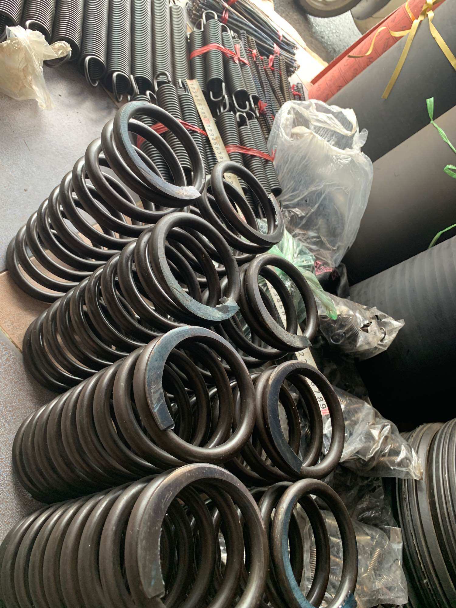 Lò xo nén phi 100 (sợi 12 mm dài 230mm)🅰️🅰️🅰️