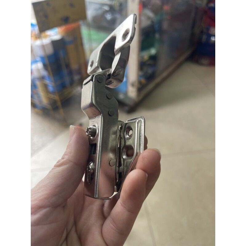 Bản lề bật giảm chấn