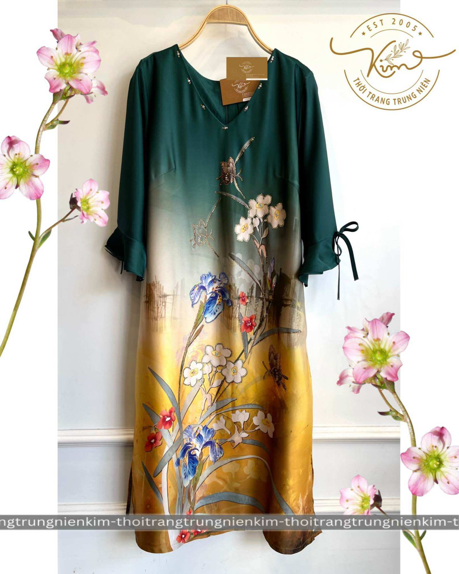 Đầm đính đá sang trọng