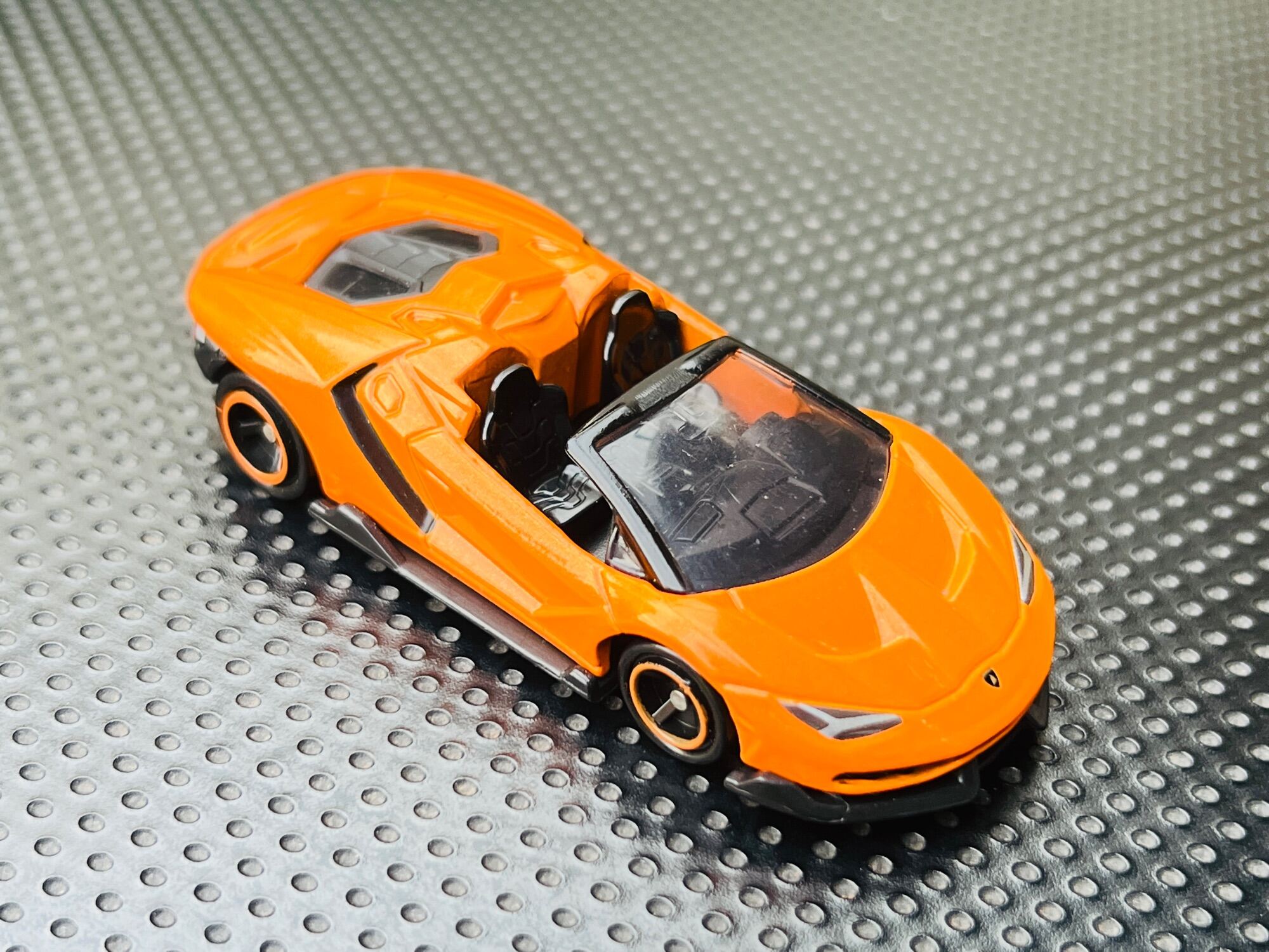 Lamborghini Centenario Tomica giá rẻ Tháng 5,2023|BigGo Việt Nam