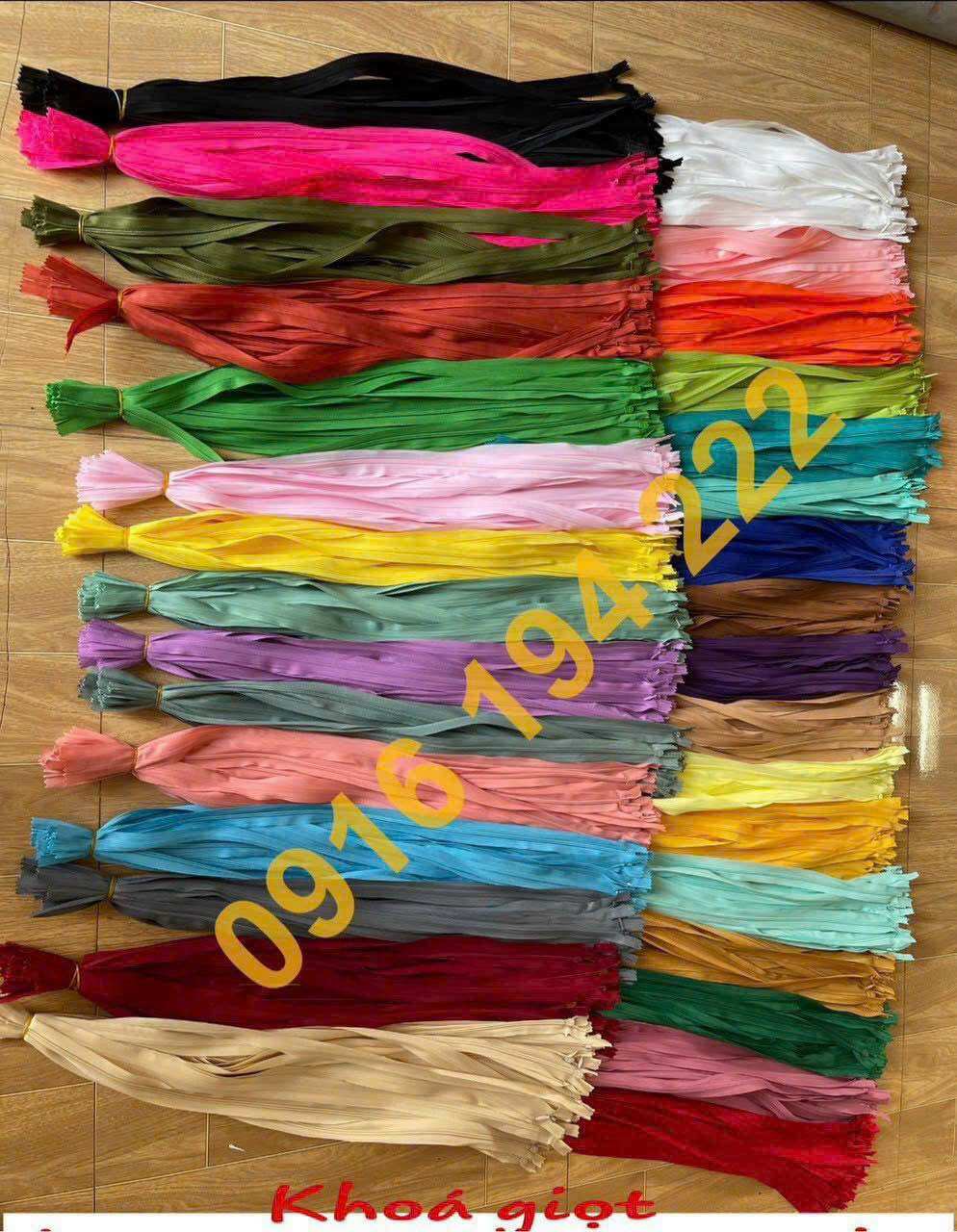 Combo khoá giọt lệ dài 60cm trộn màu 100 chiếc hãng KCC