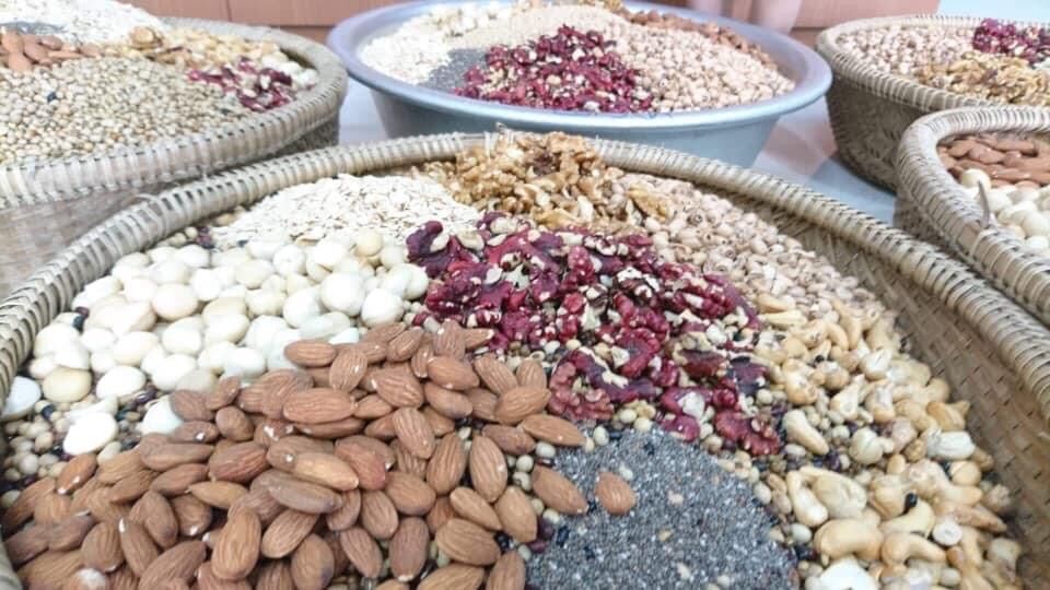 Bột ngũ cốc canxi dùng cho mọi lứa tuổi shop ngucocutthuy203 ngucocutthuy