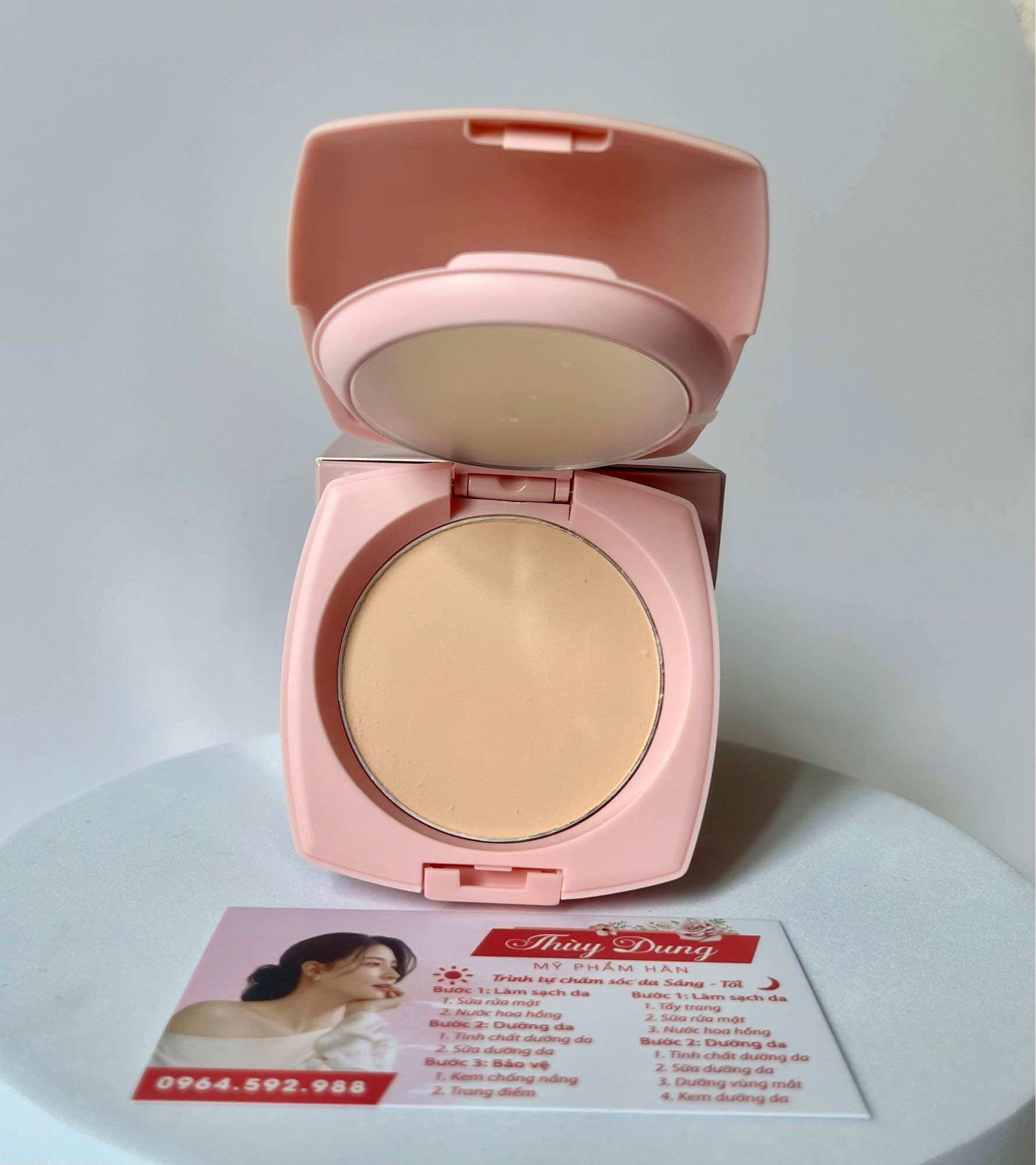 (Tem Chính Hãng)Phấn Phủ Mịn Mượt Essance Silky Pack 9G. Date 2026