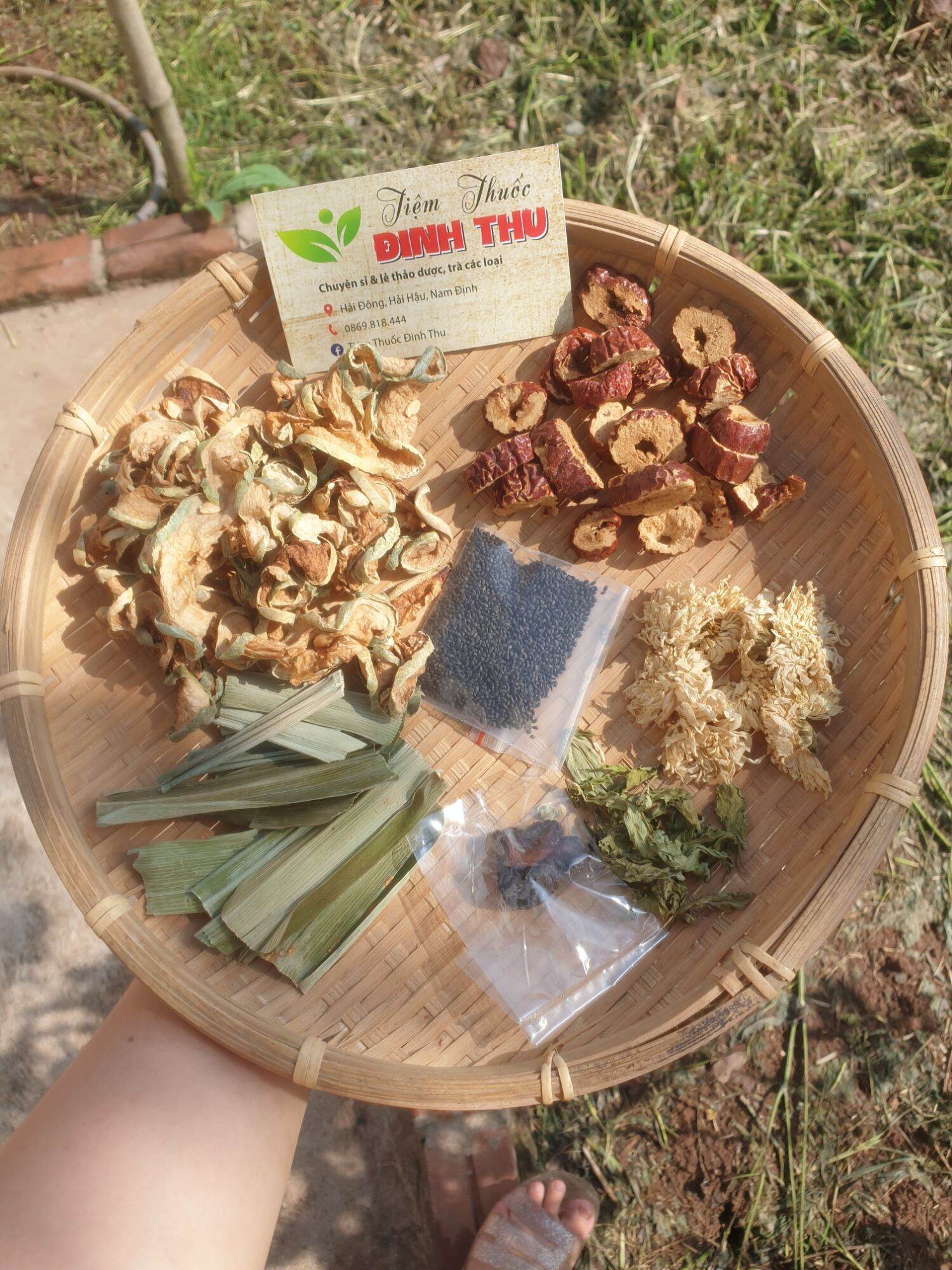 Trà Bí Đao Khô Sao Vàng 500g ( Tặng 30g lá dứa thơm khô)