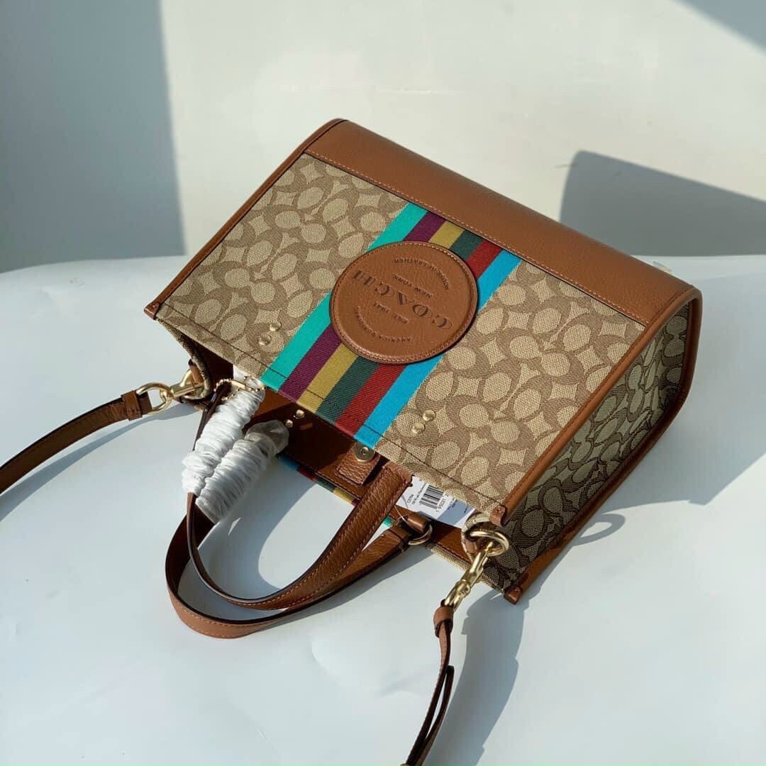 C0ACH Dempsey Tote màu cực sang