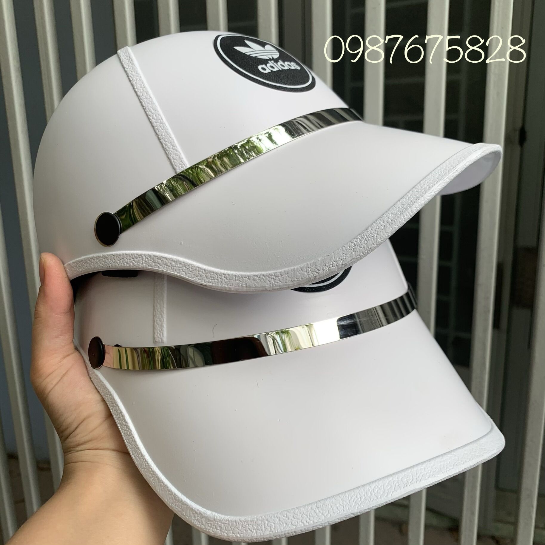 Nón bảo hiểm lưỡi trai kiểu kết Trí Liễu