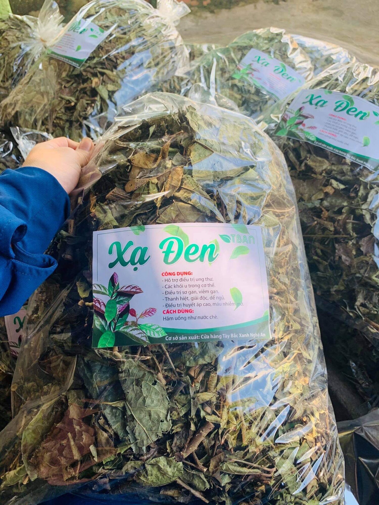 Lá xạ đen khô (1kg)