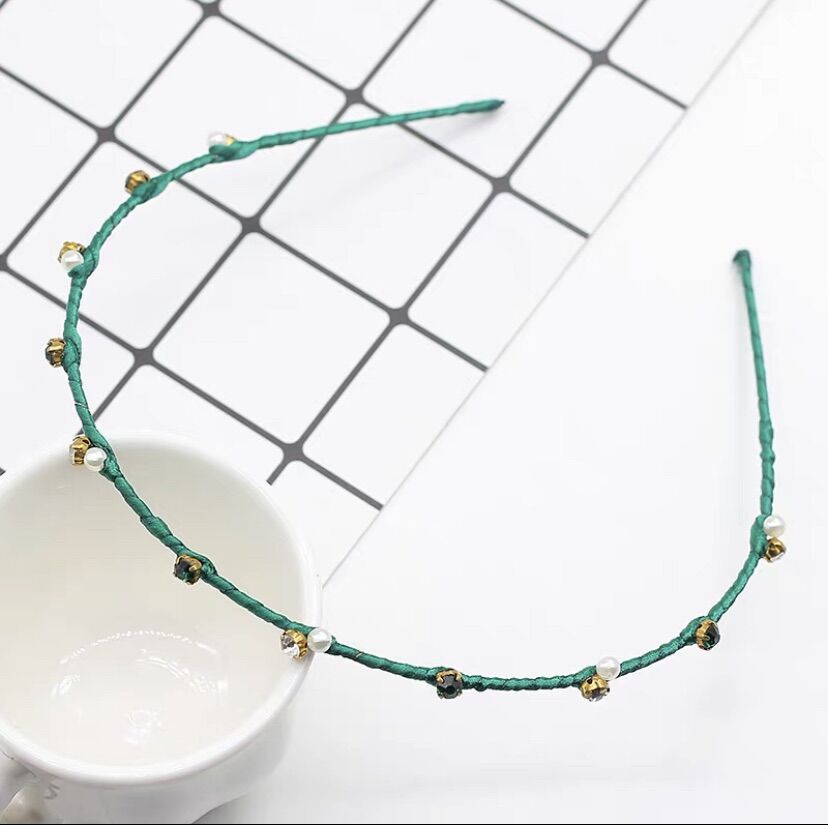Cài tóc đính cườm và hạt trai phong cách Hàn