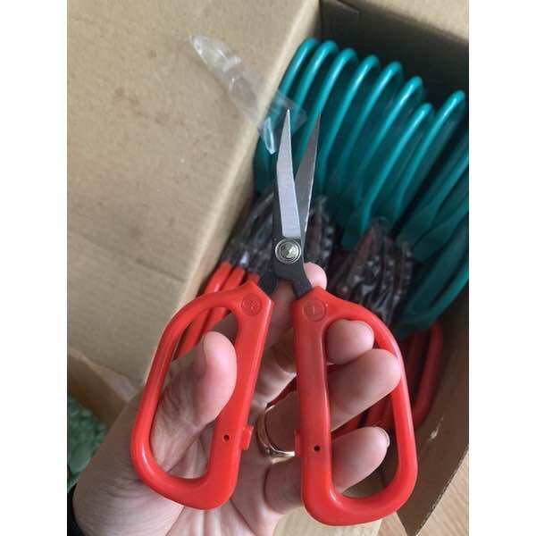 Kéo bấm chỉ mũi cong xanh đỏ