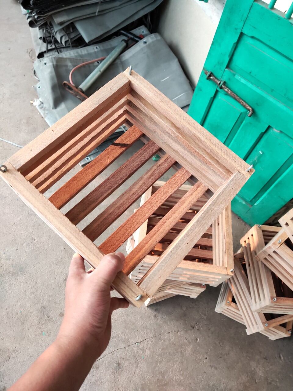 Chậu gỗ trồng lan hình vuông 25x25cm