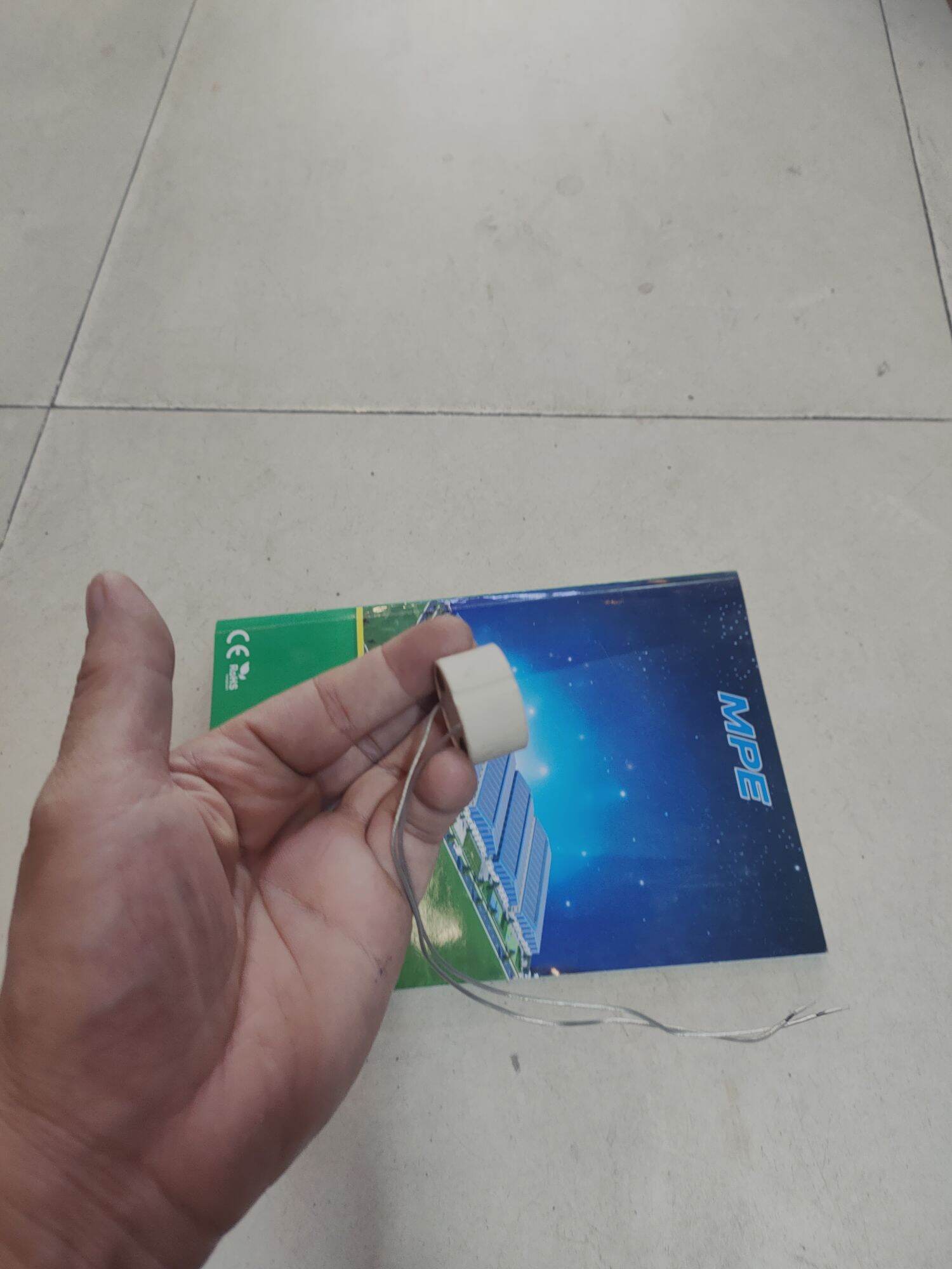 Đui đèn GU10 ( đui cài kiểu chân tắc te)
