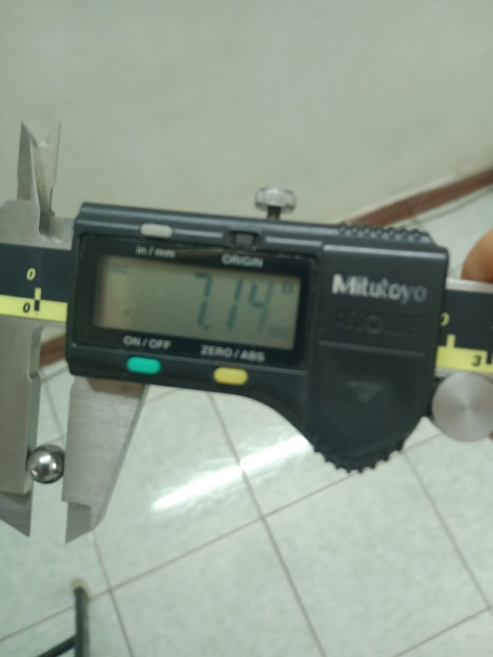 [ Hàng mới toanh ] Bi bằng sắt 7.2mm bóng đẹp  ( 7.14mm ) < 1Kg >
