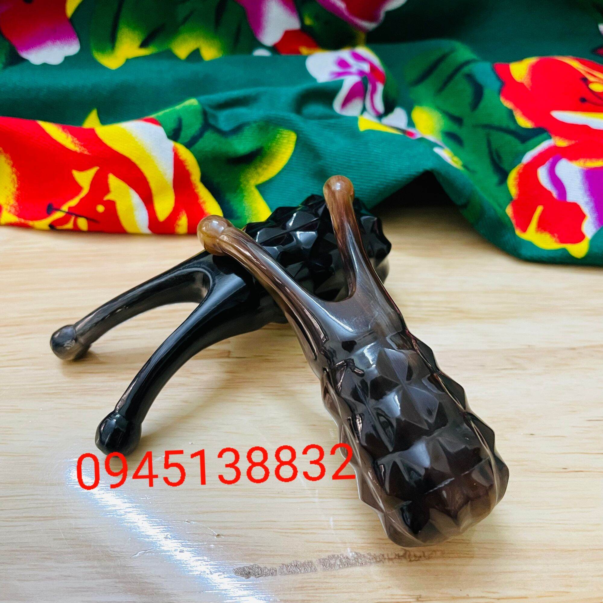 Ốc sên thân dứa dụng cụ matxa nâng cơ mặt