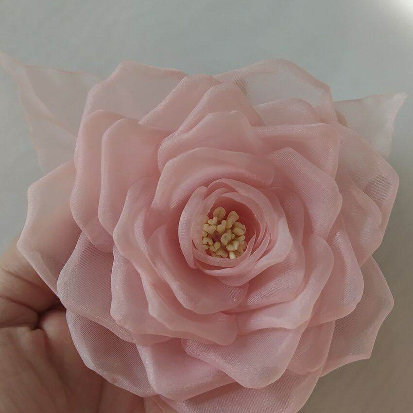 Hoa cài áo Canto handmade màu hồng