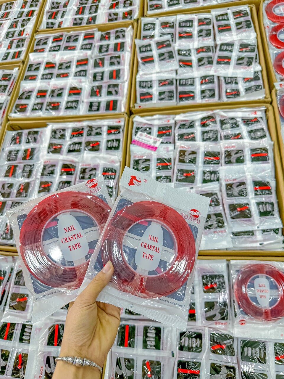Băng keo đỏ dán móng mẫu , nail box cuộn 10m