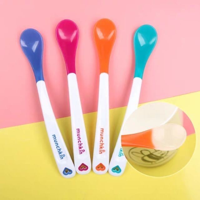 Thìa ăn dặm báo nóng Munchkin