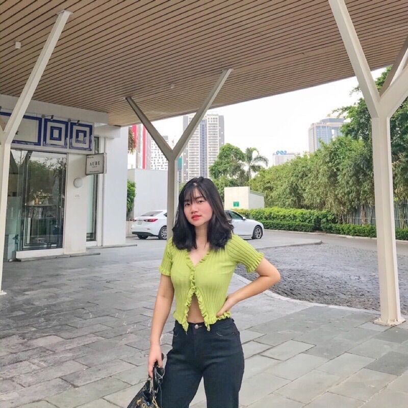 Áo croptop bèo nyny kèm cúc