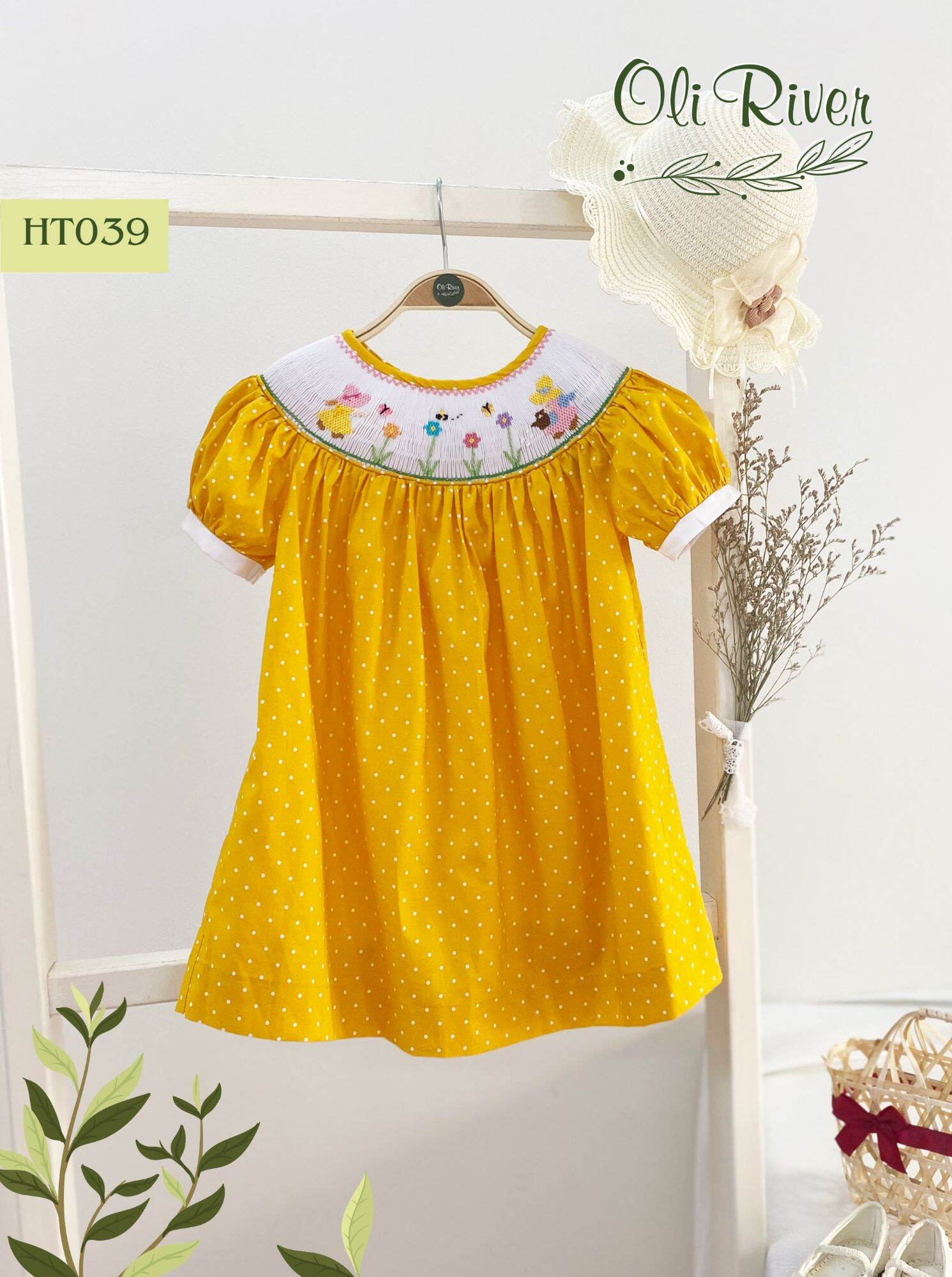 Đầm smock chấm bi vàng xinh xắn