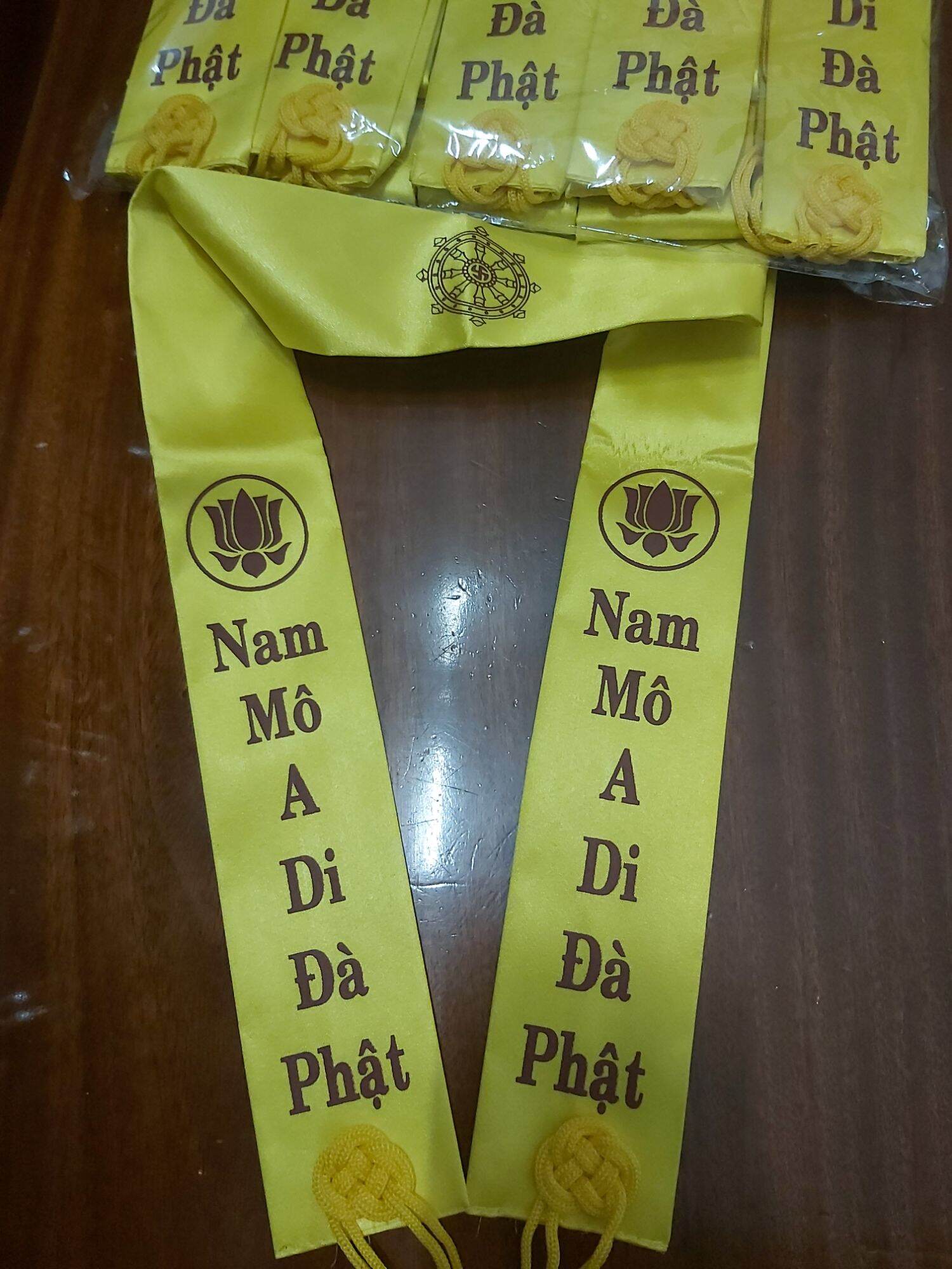 [HCM]Pháp y Nam mô A Di Đà Phật ( Phi vàng )