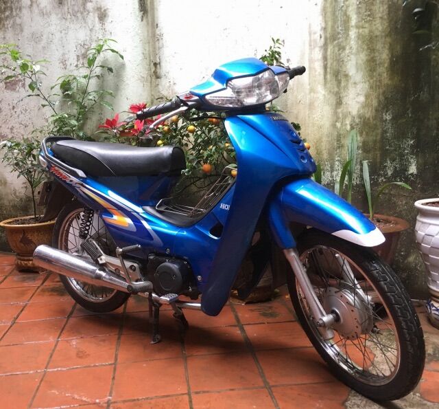 Màu Xanh Dương Wave Alpha 2004 Sẵn Camay hệ 1K ( Sơn oto Xe Máy )Đóng gói tùy chọn