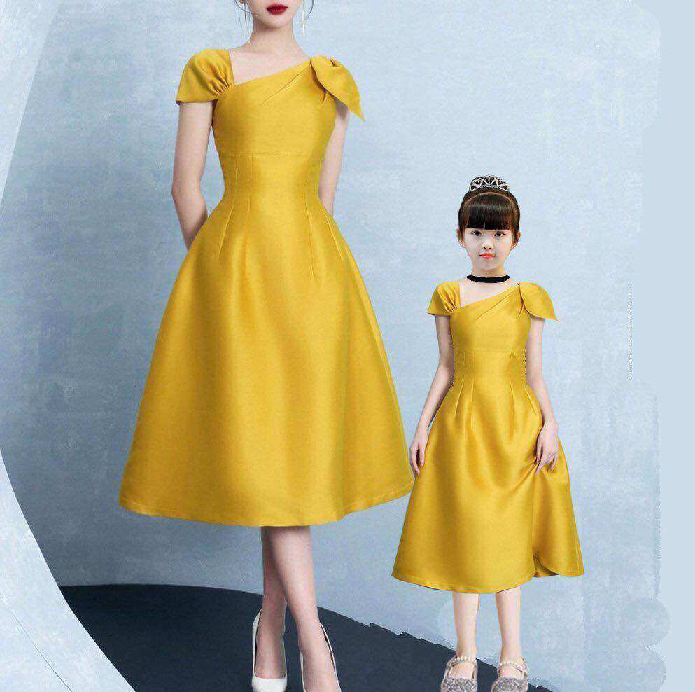 Set đầm đôi vàng nơ - đủ size mẹ & bé