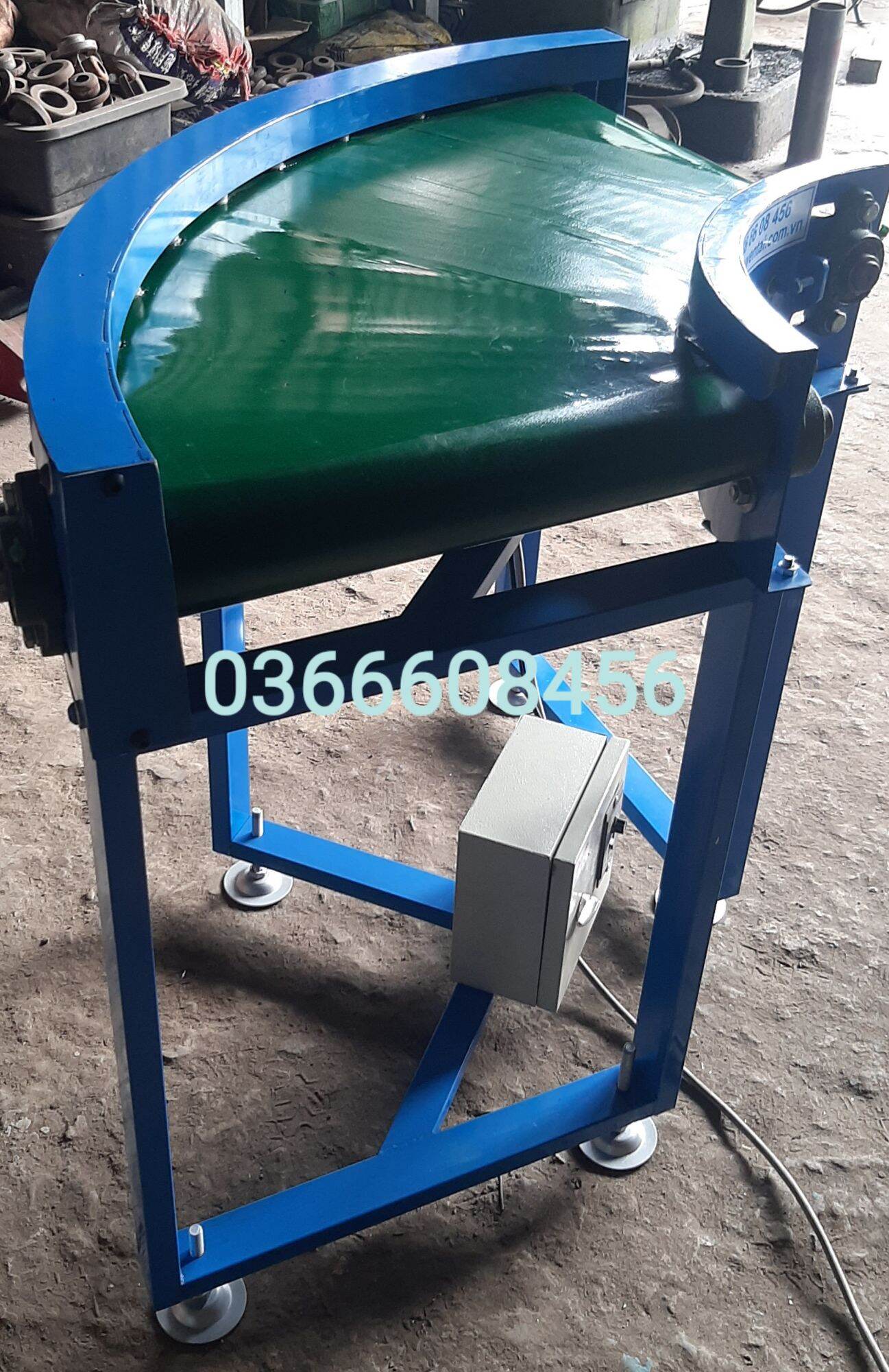 Băng tải pvc cong 90 độ
