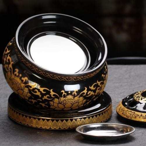 Lư điện xông trầm
