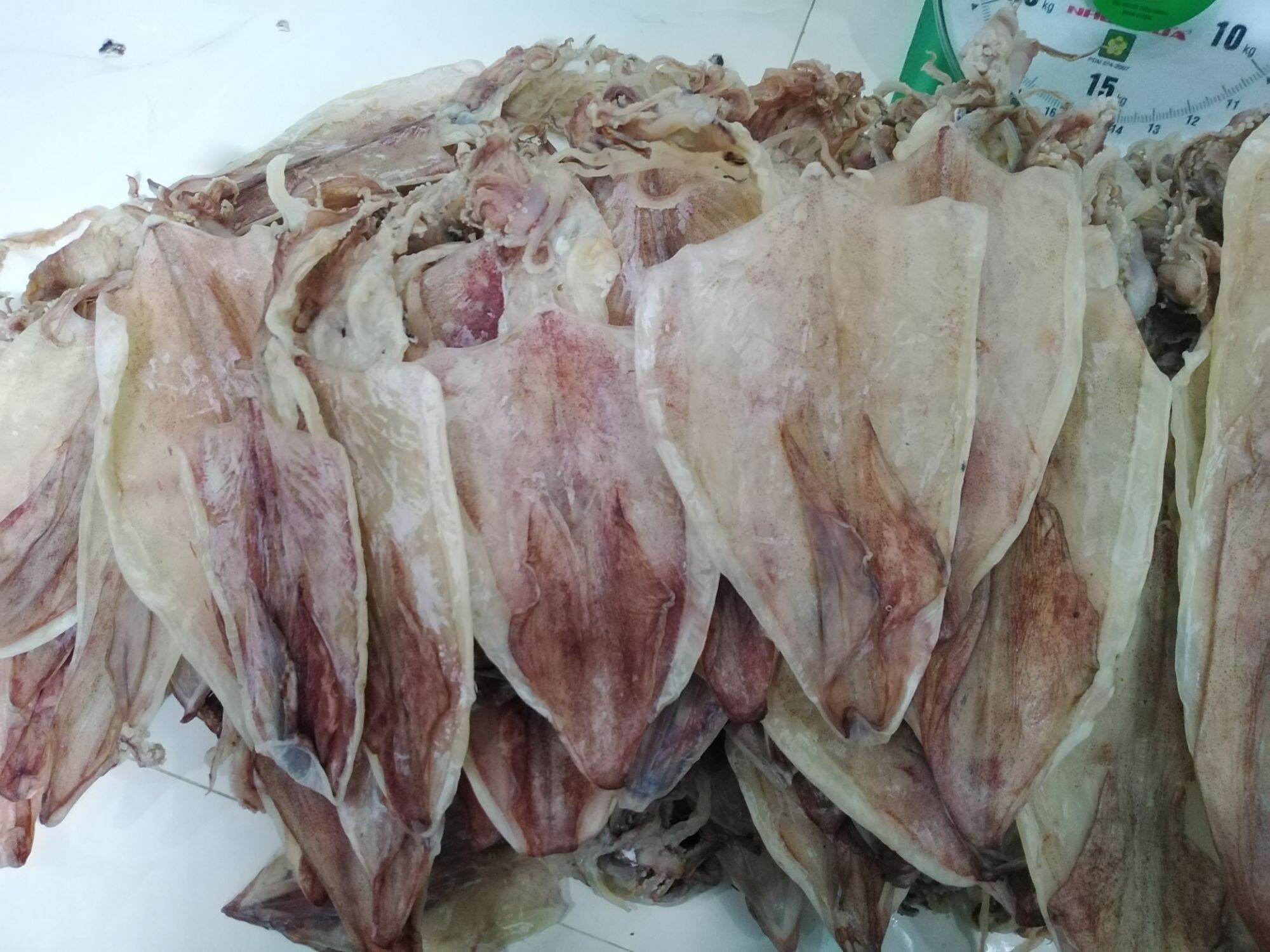 Khô mực 10 - 12 con mực lớn (200g) [freeship]