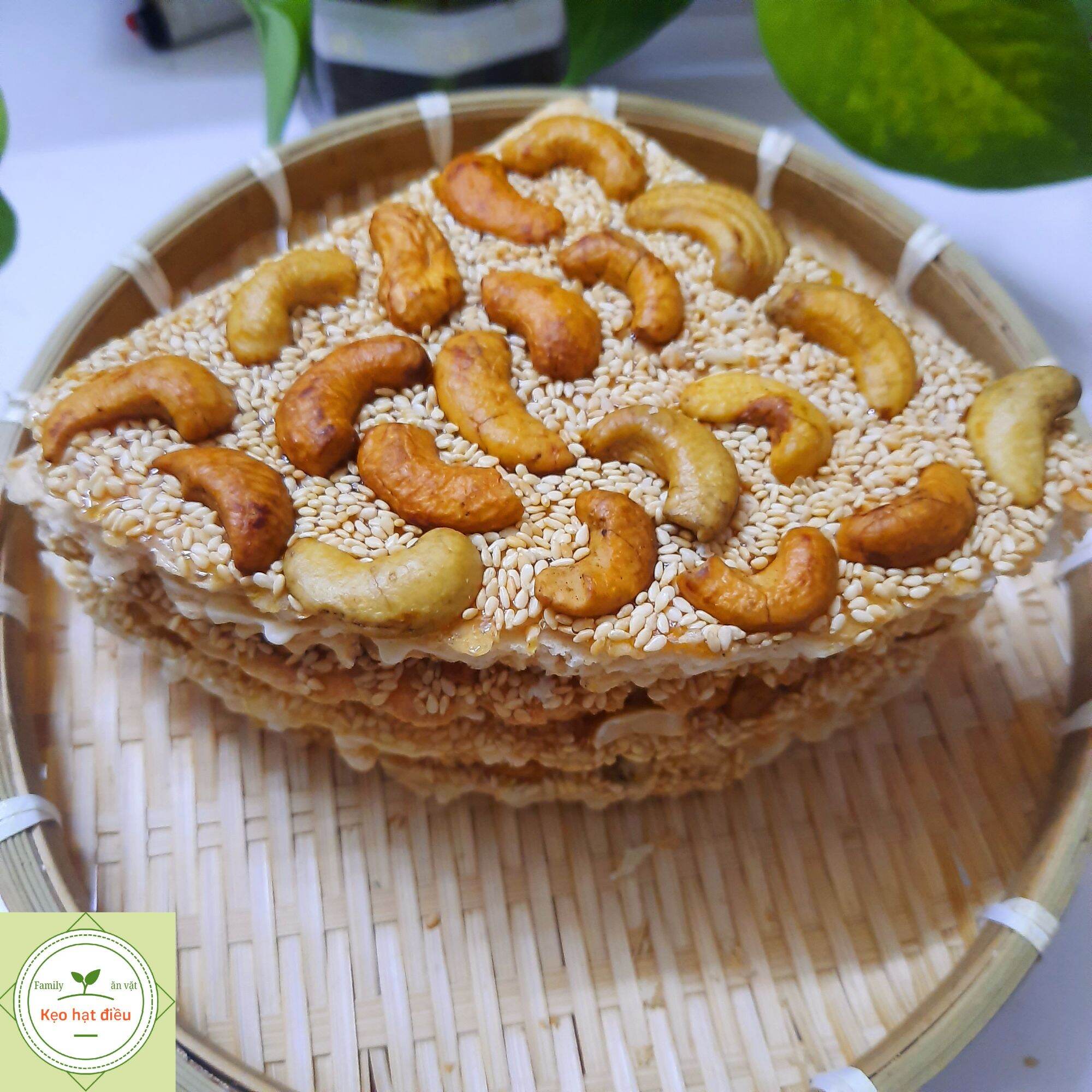 KẸO HẠT ĐIỀU CÁNH QUẠT (thơm giòn) - 1bịch / 4cái
