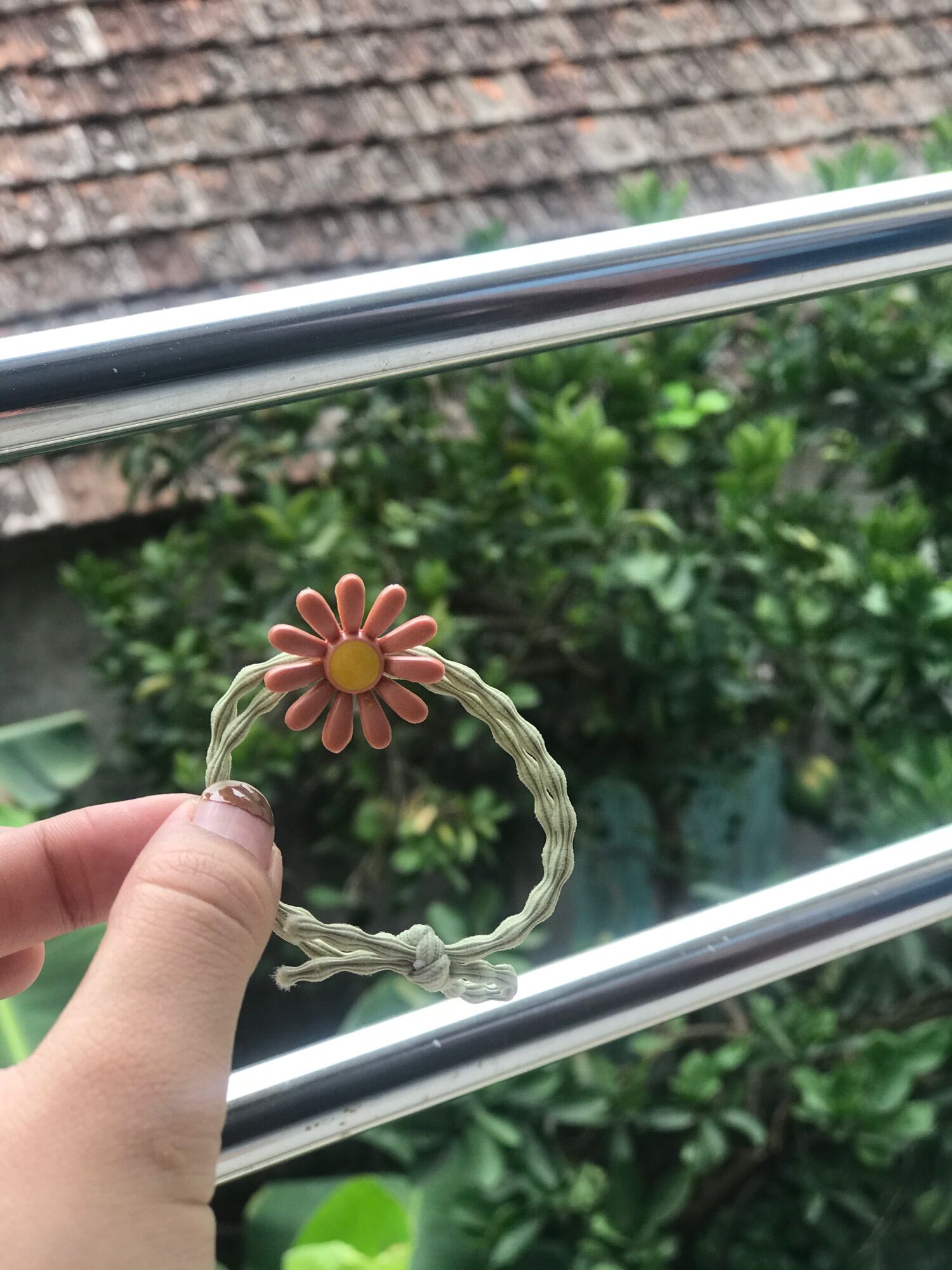 CHUN BUỘC TÓC HOA CÚC