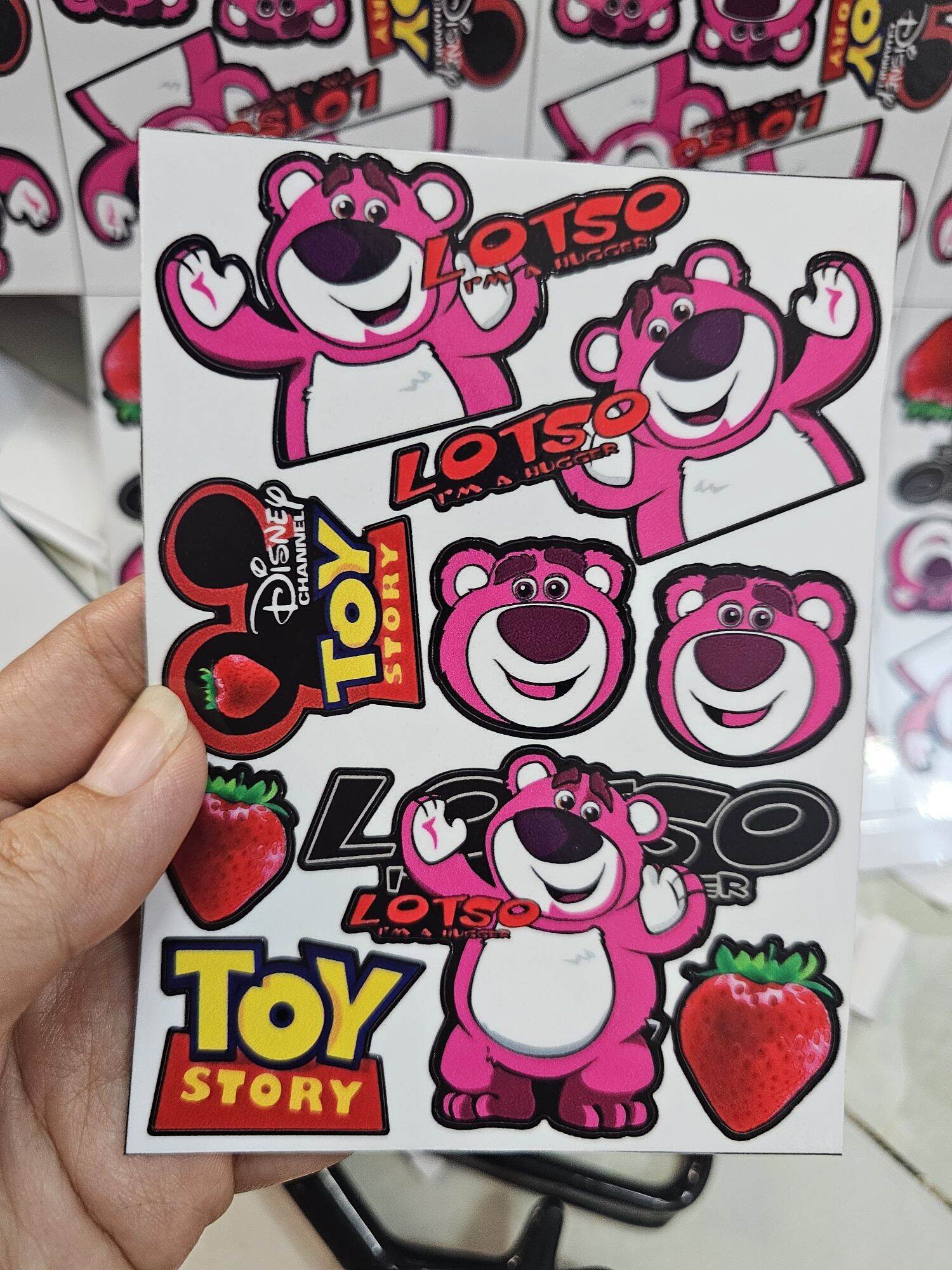 Combo tem logo sticker gấu dâu lotso mini dễ thương