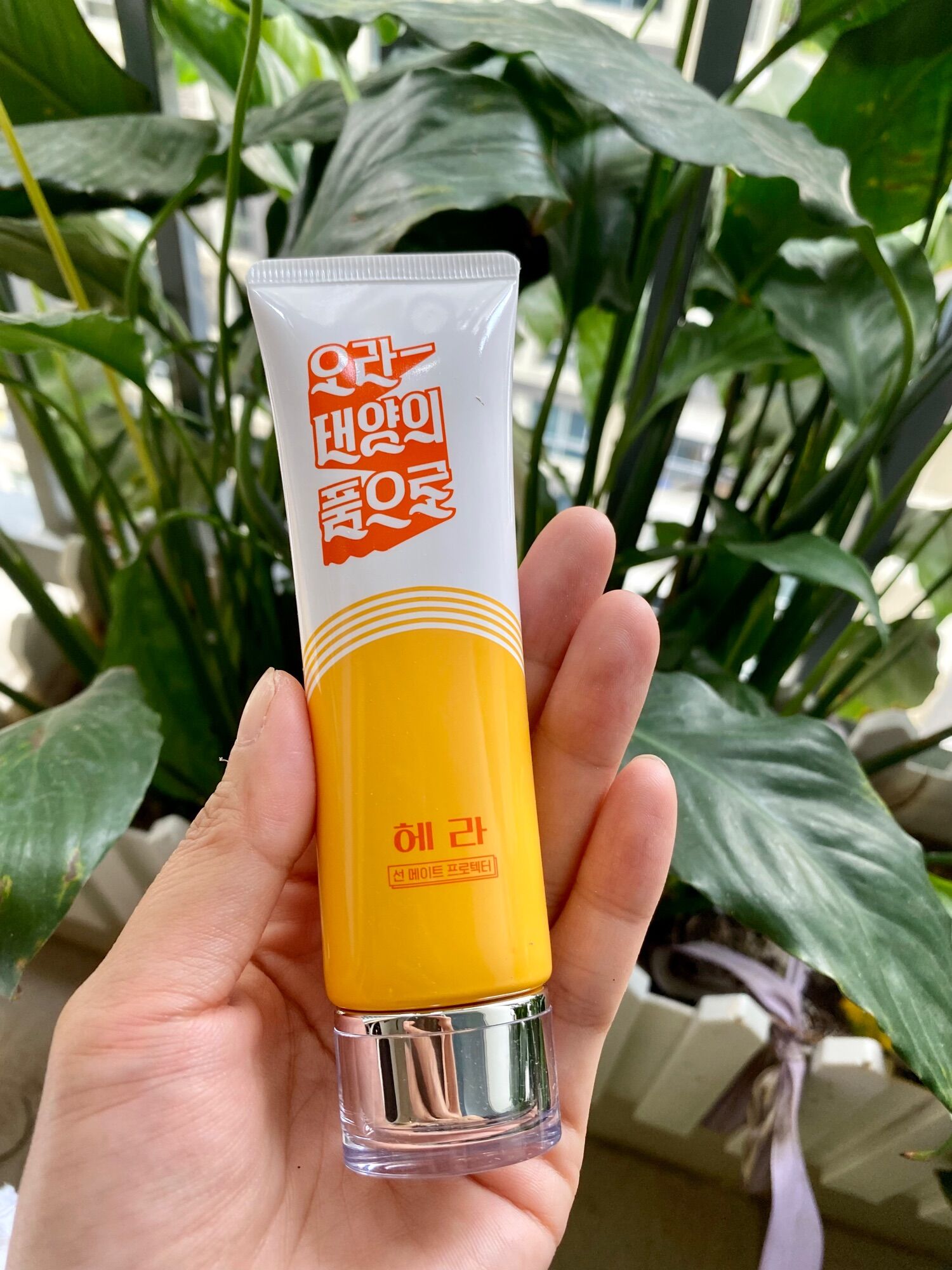Kem chống nắng cao cấp HERA SUN MATE PROTECTOR  SPF50+PA+++