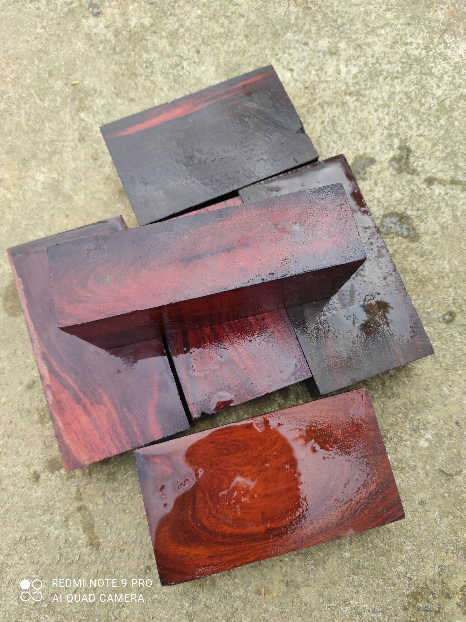 1 phôi gỗ trắc đỏ đen 4x8x13cm