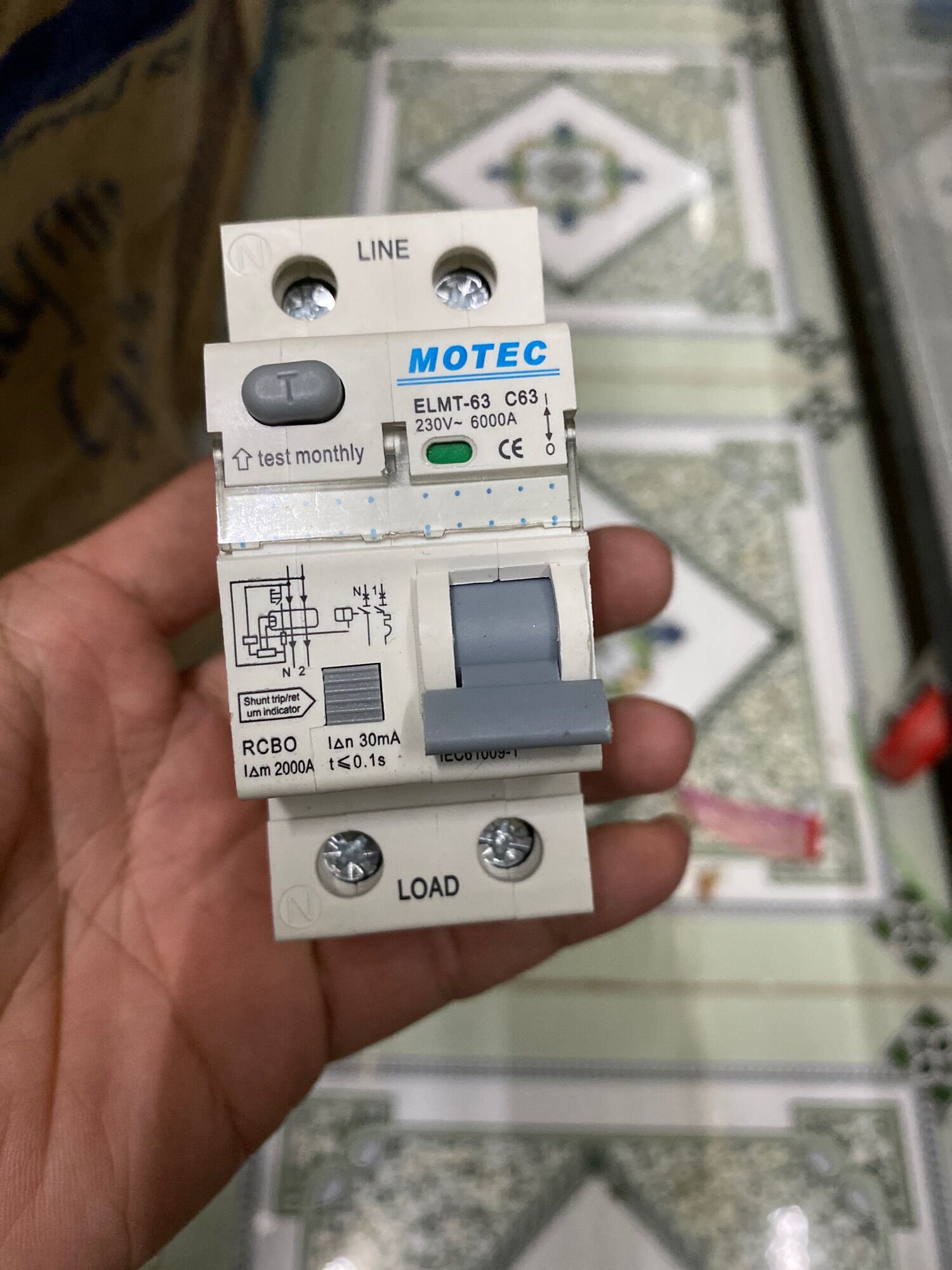 MOTEC] Cầu Dao Chống Giật Chống Dòng Rò & Chống Quá Tải