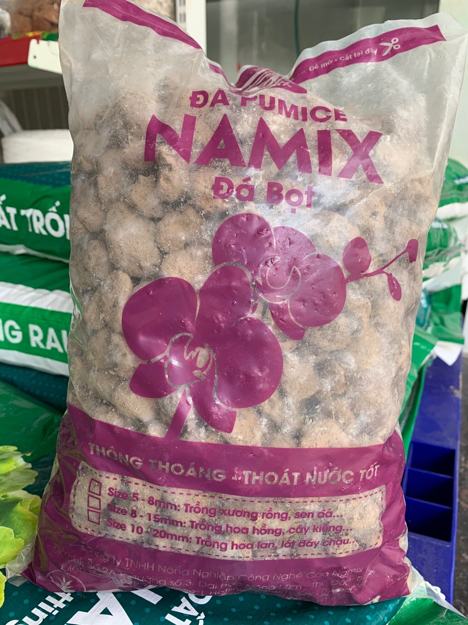 Đá Pumice , Đá bọt núi lửa dùng lót chậu hoa, cây kiểng, trồng lan size 10-20mm, đá bọt Namix