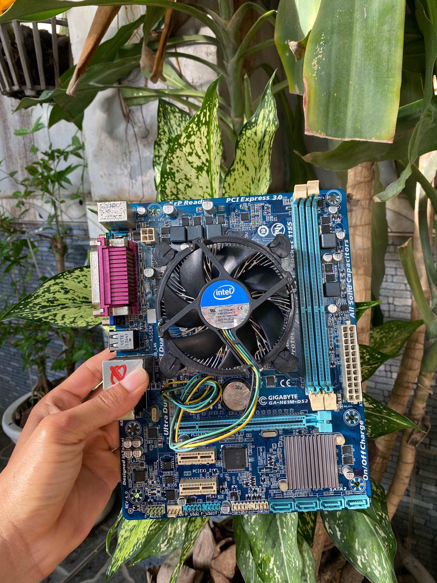H61 giga/ asuz -i3 3220- kèm fan