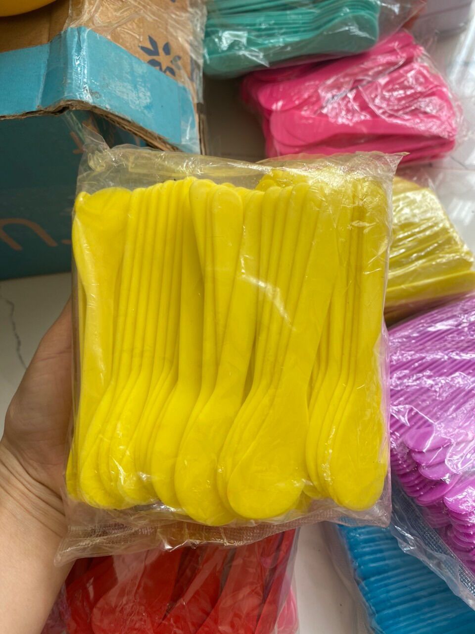 Muỗng múc kem [màu hồng đục]