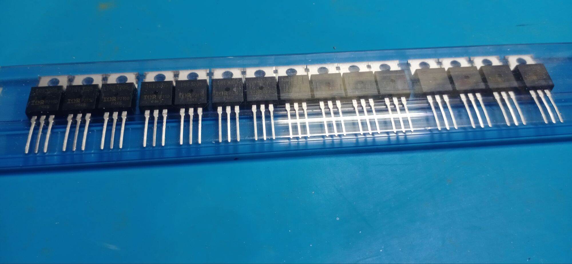 IRF 3205 - Mosfet kênh N lưng đồng