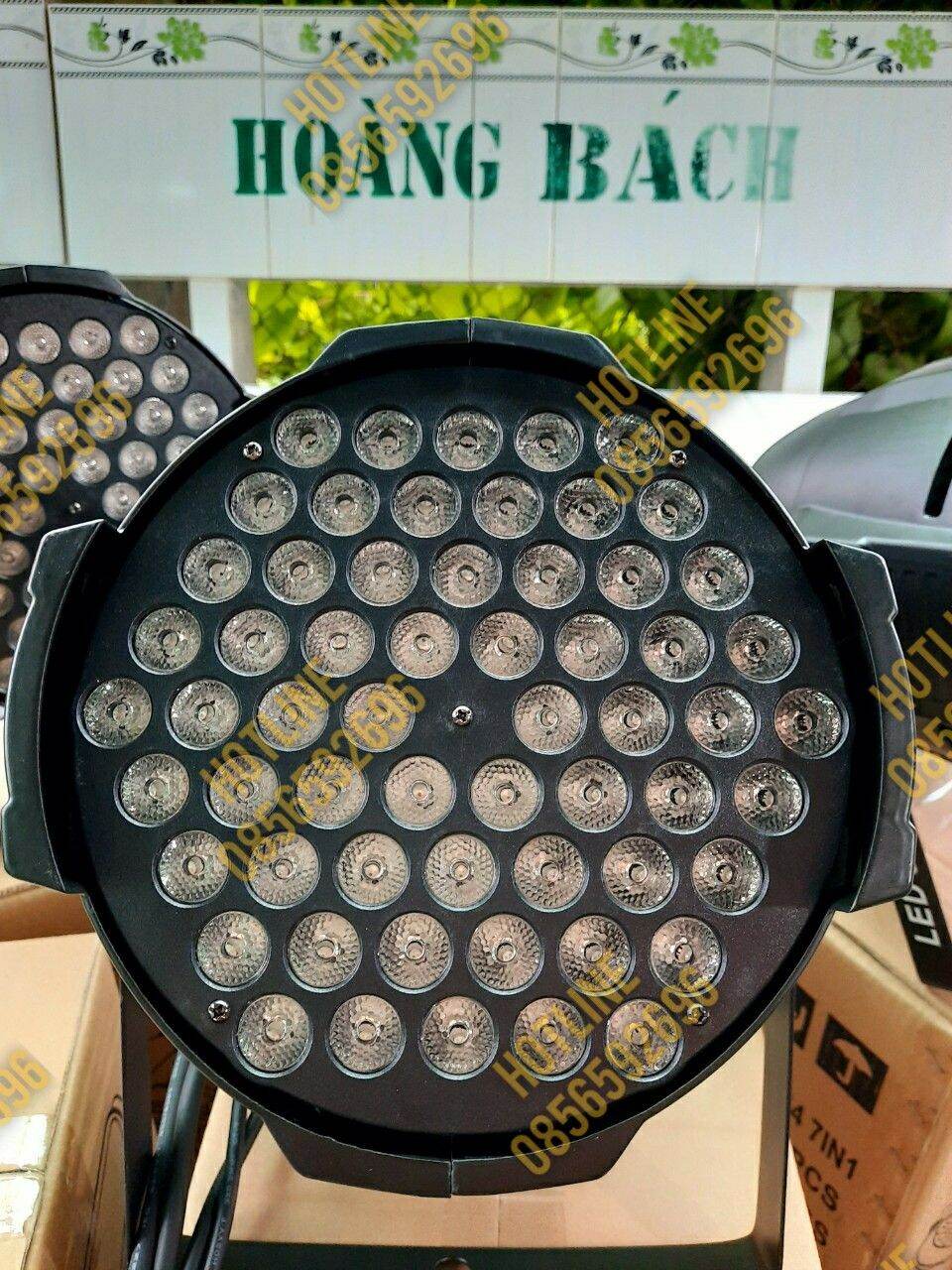 Đèn sân khấu par led 60 full màu 9w