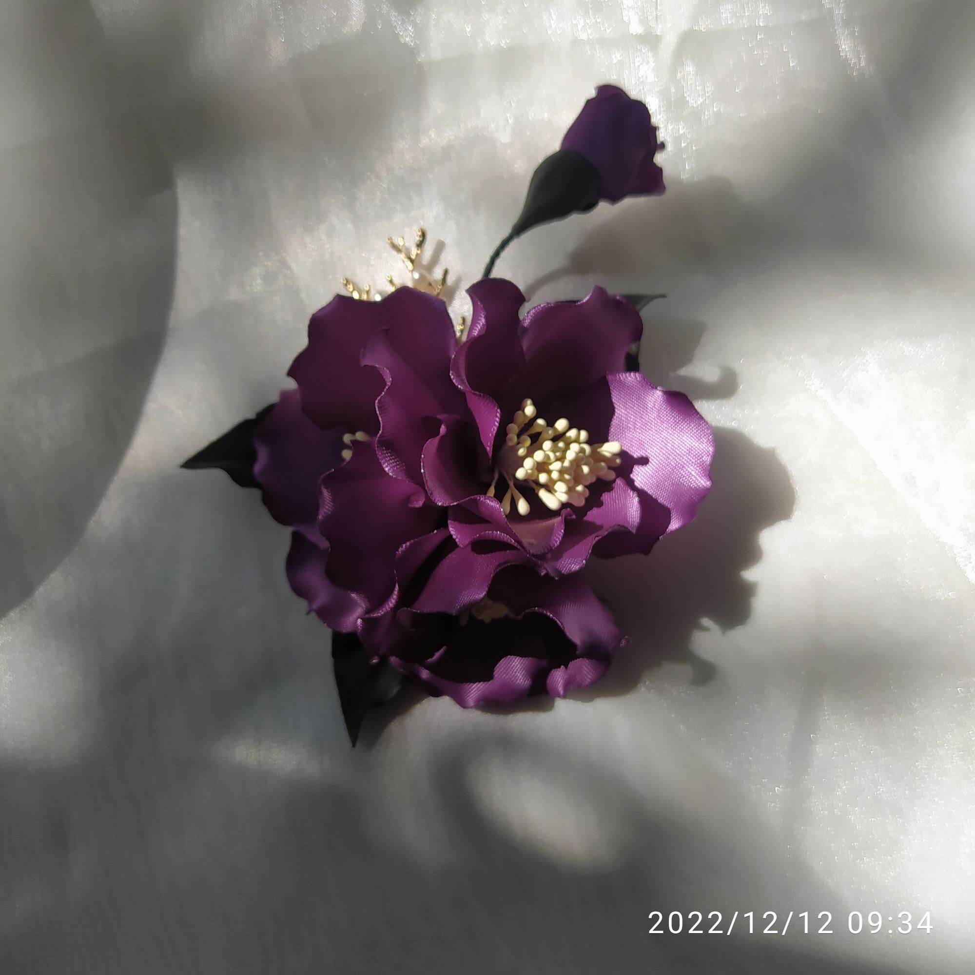 Hoa cài áo handmade Canto, hoa chùm màu tím