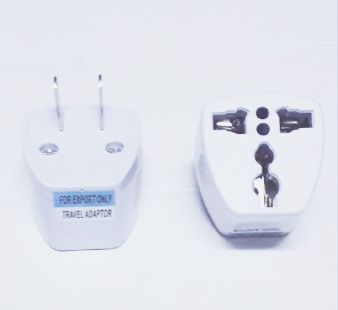 phích cắm dẹp 2 chân ra 3 lổ x 1.cái